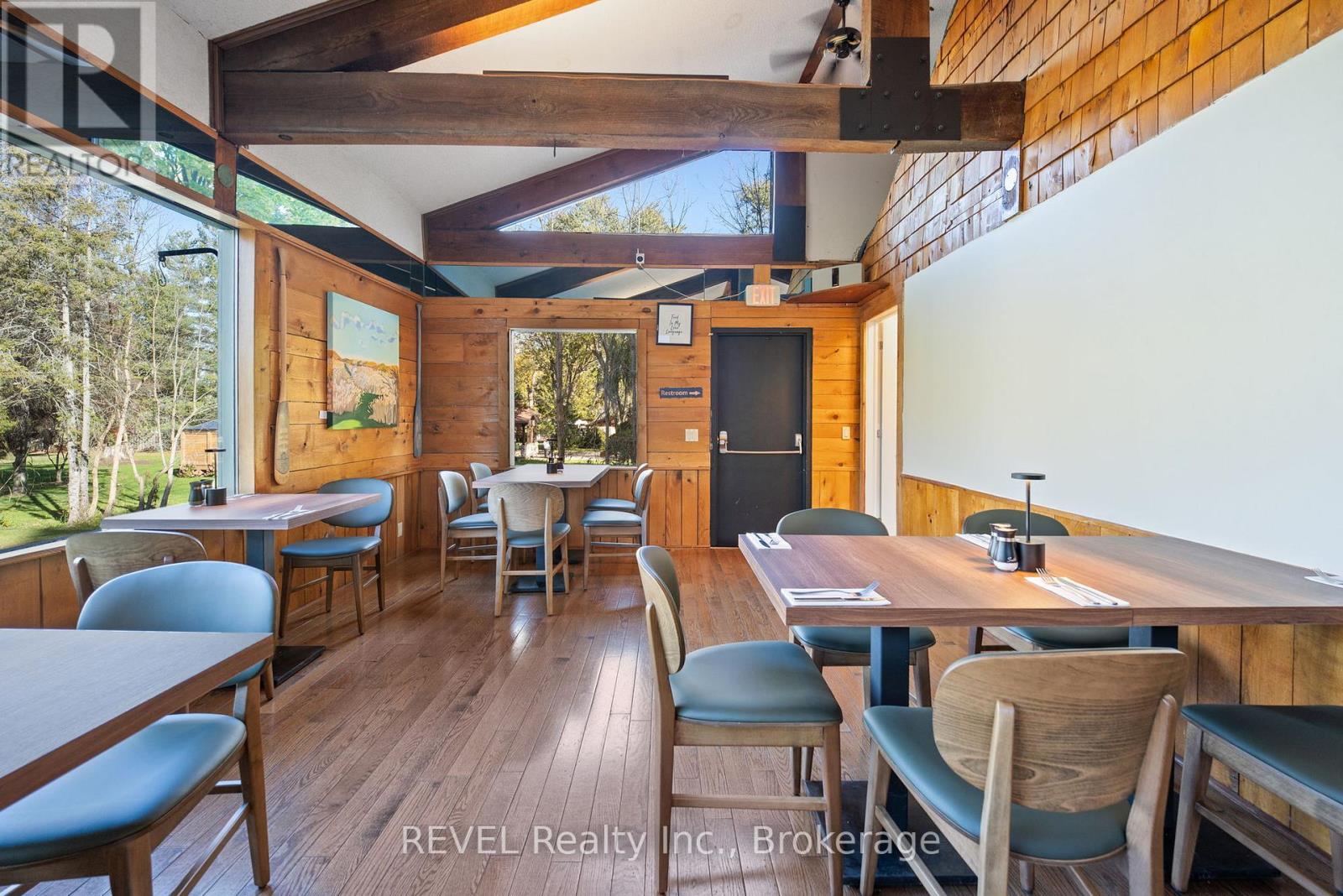 10414 Lakeshore Road, Wainfleet, Ontario  L3K 5V4 - Photo 7 - X12593080