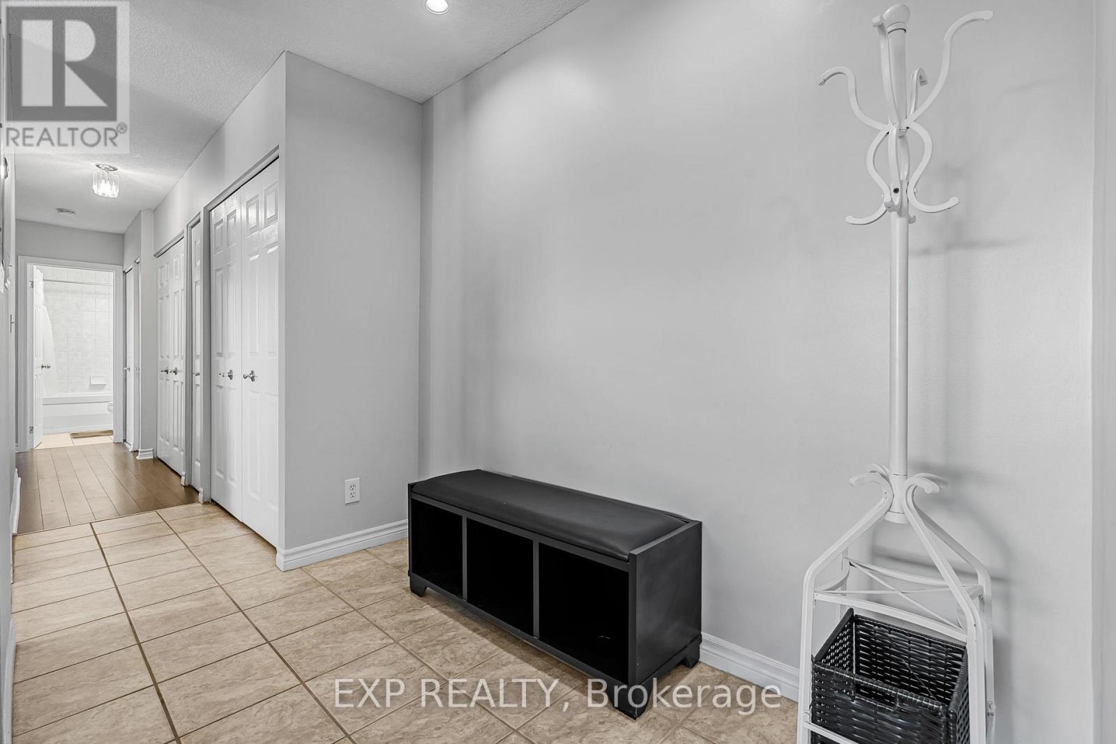 301 - 264 Oakdale Avenue, St. Catharines, Ontario  L2P 2K4 - Photo 15 - X12593198