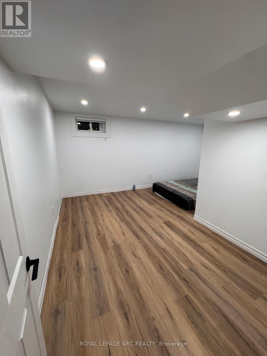 Basement - 959 Mohawk Road E, Hamilton, Ontario  L8T 2R9 - Photo 10 - X12607448