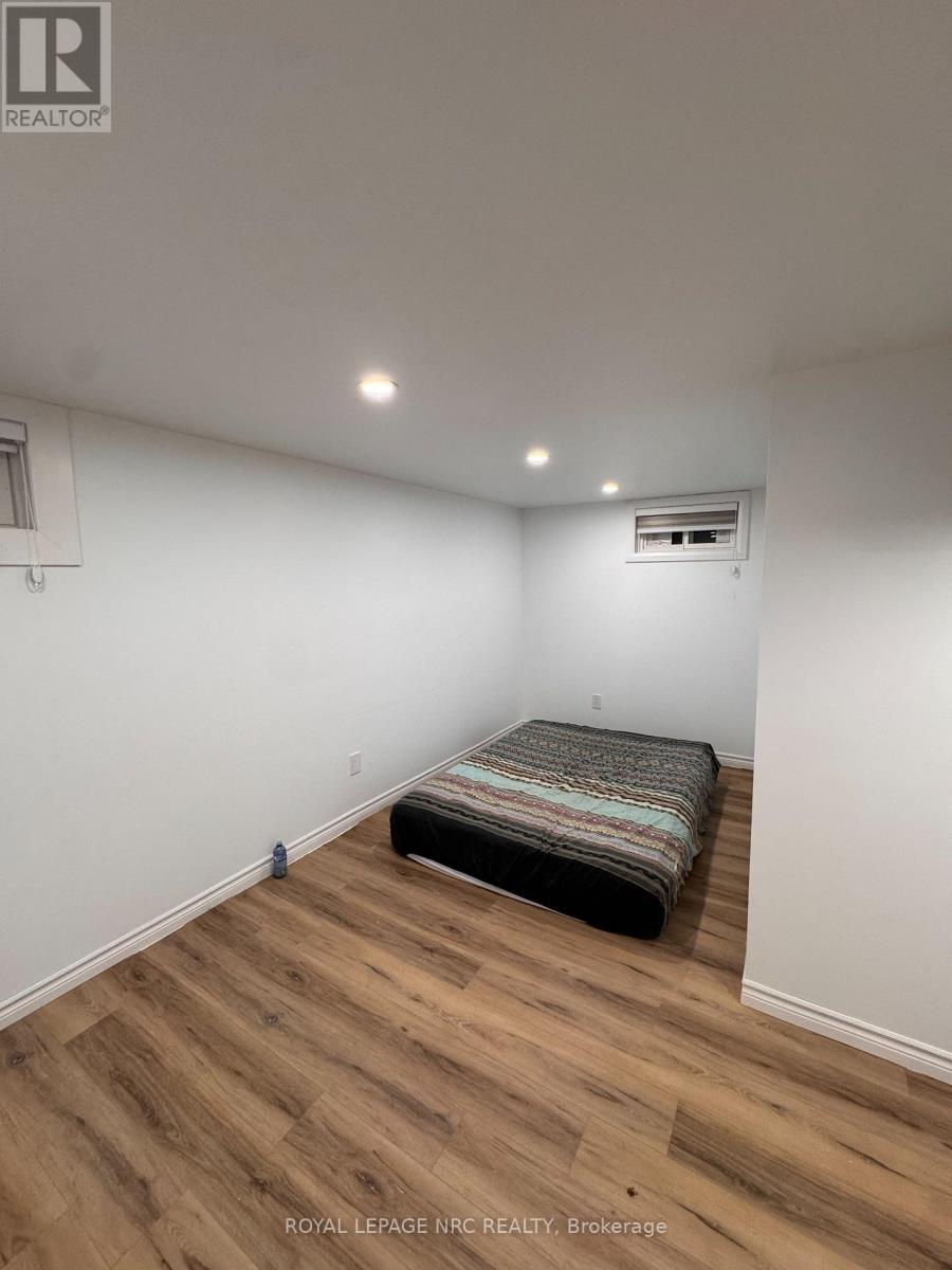 Basement - 959 Mohawk Road E, Hamilton, Ontario  L8T 2R9 - Photo 11 - X12607448