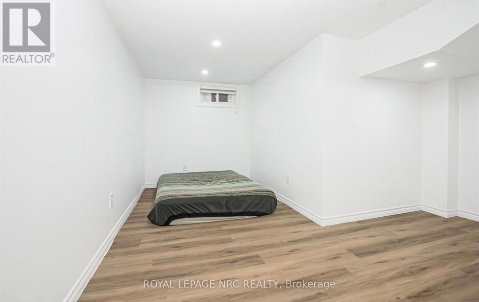 Basement - 959 Mohawk Road E, Hamilton, Ontario  L8T 2R9 - Photo 12 - X12607448