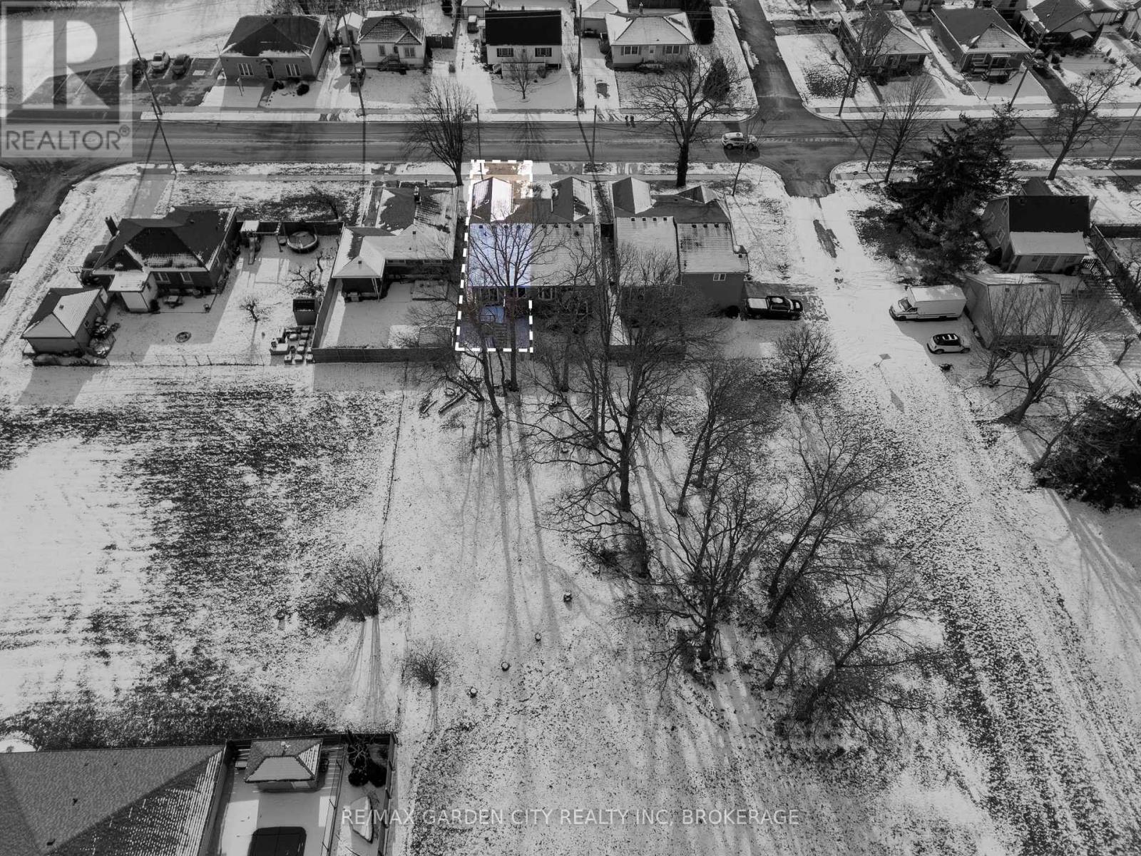 629 Broadway Avenue, Welland, Ontario  L3C 5M6 - Photo 36 - X12615346