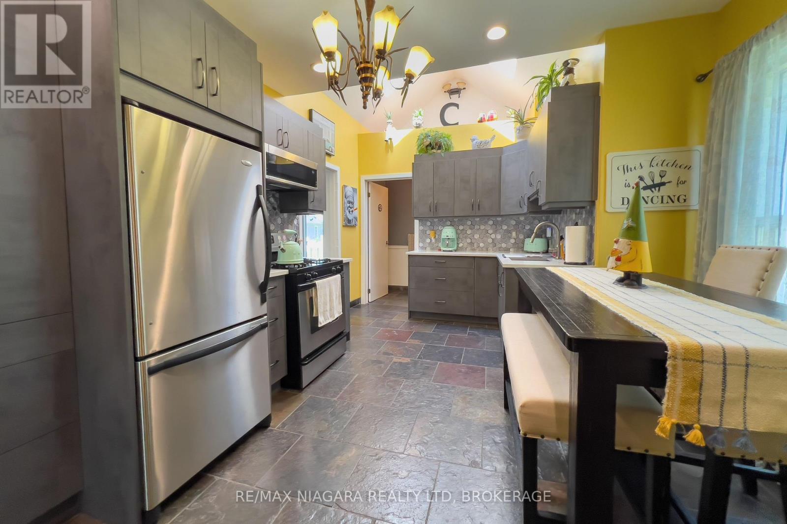 5791 Emery Street, Niagara Falls, Ontario  L2G 1L8 - Photo 11 - X12615520