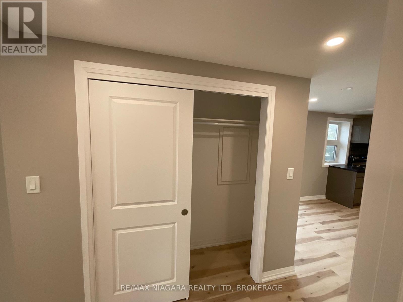 3976 Portage Road, Niagara Falls, Ontario  L2J 2K9 - Photo 12 - X12615590