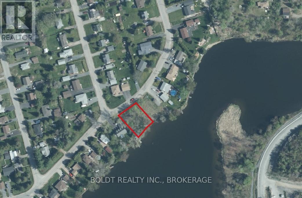 39 SIMON LAKE DRIVE, Greater Sudbury, Ontario