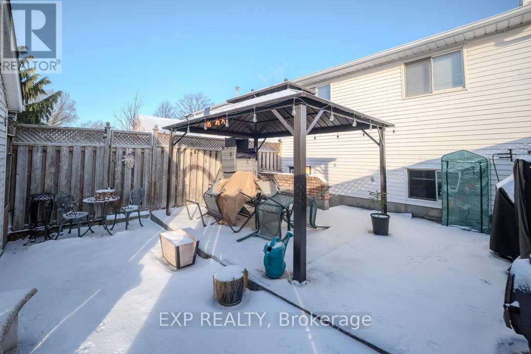 6166 Wildrose Crescent, Niagara Falls, Ontario  L2G 7T3 - Photo 4 - X12631788