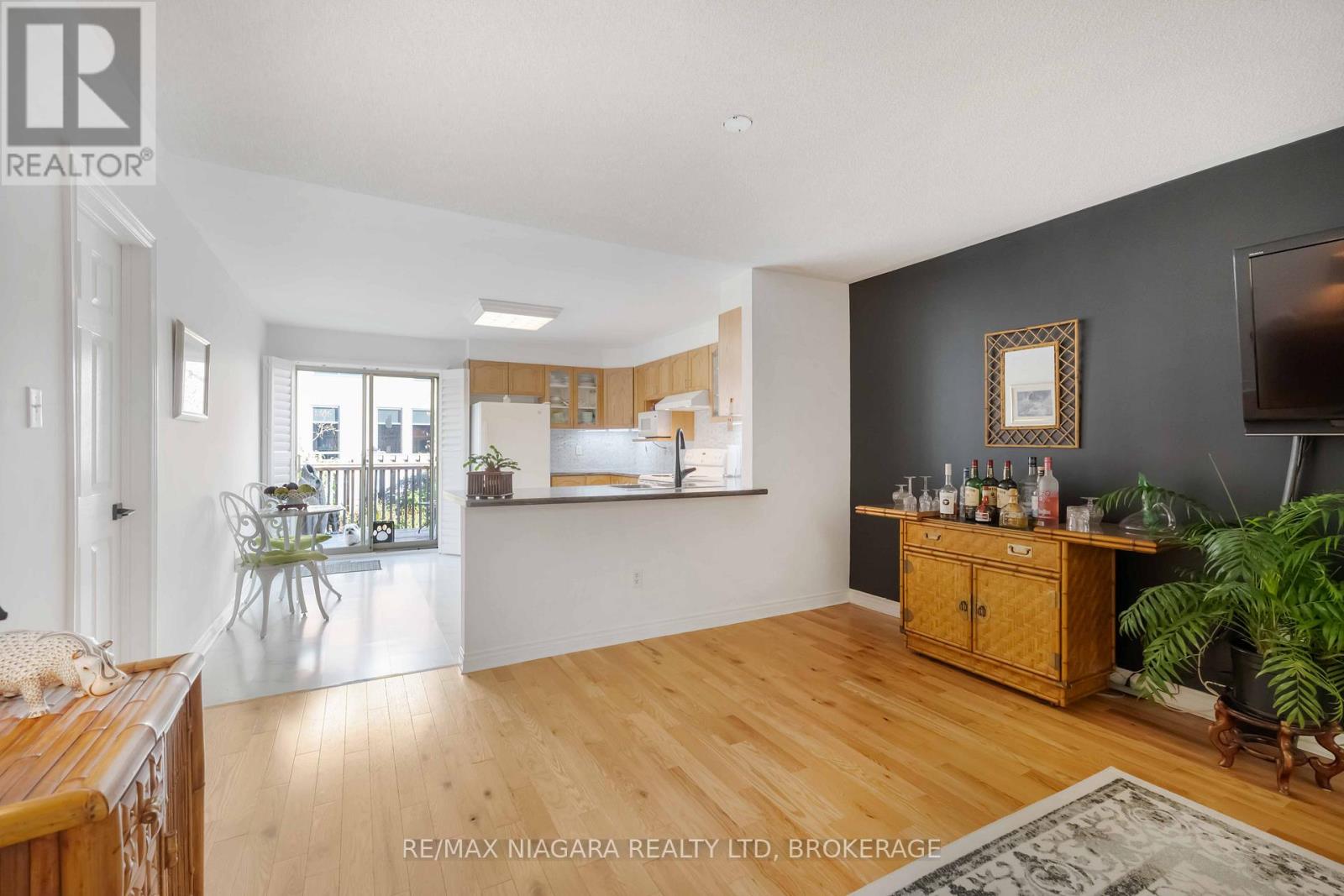 14 - 165 Main Street E, Grimsby, Ontario  L3M 1P2 - Photo 11 - X12631806