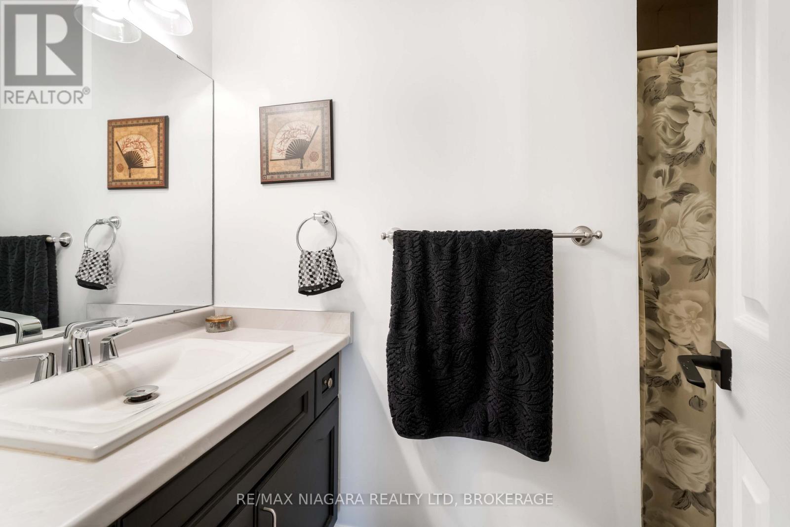 14 - 165 Main Street E, Grimsby, Ontario  L3M 1P2 - Photo 20 - X12631806