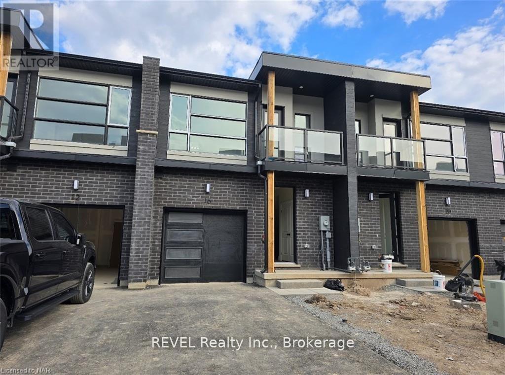 16 WARREN TRAIL, Welland, Ontario