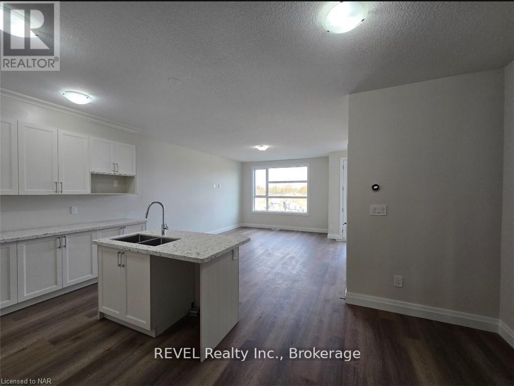 16 Warren Trail, Welland, Ontario  L3B 0N8 - Photo 2 - X12631932