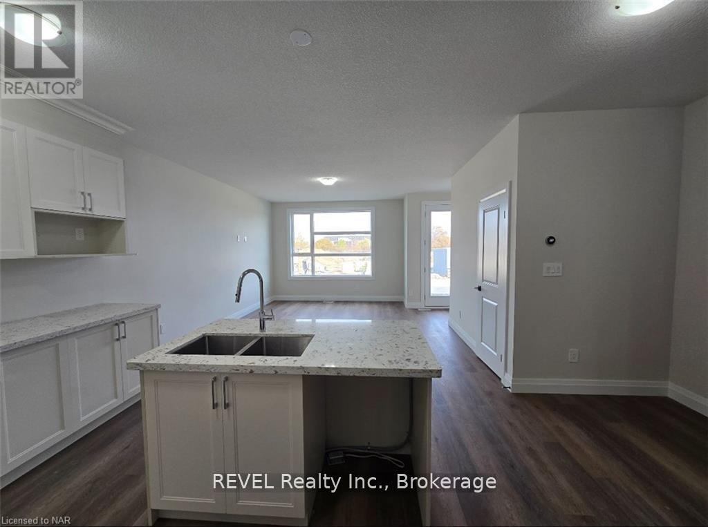 16 Warren Trail, Welland, Ontario  L3B 0N8 - Photo 5 - X12631932