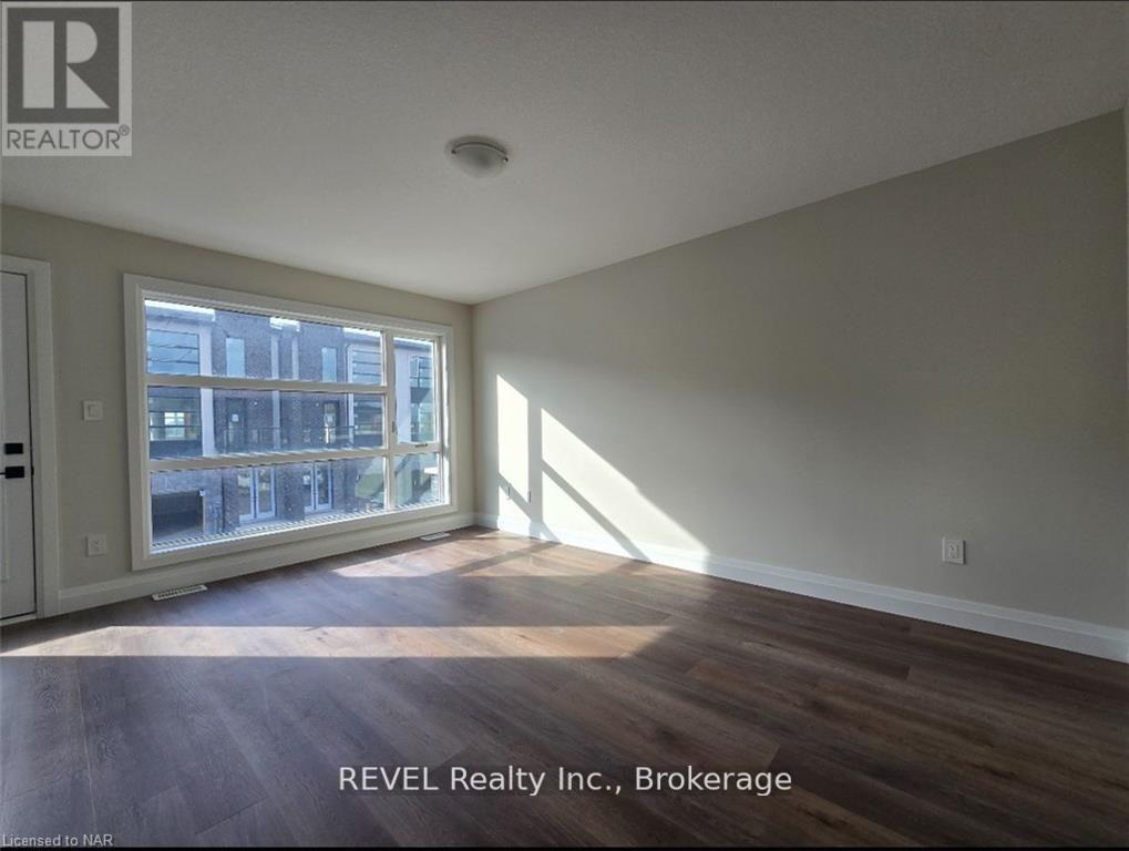 16 Warren Trail, Welland, Ontario  L3B 0N8 - Photo 7 - X12631932